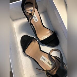 Steve Madden a Carson black suede heels